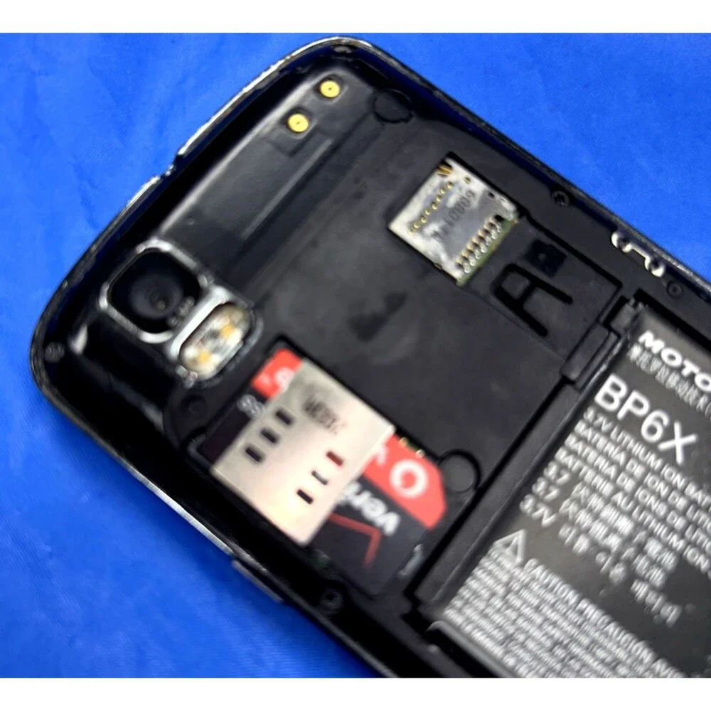 Motorola Droid Pro XT610 Smart Phone With Verizon Sim Card - READ